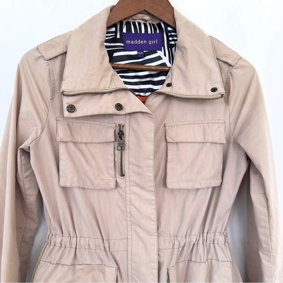 Steve Madden spring jacket, zip front with drawstring waist, cotton blend - Picture 2 of 16